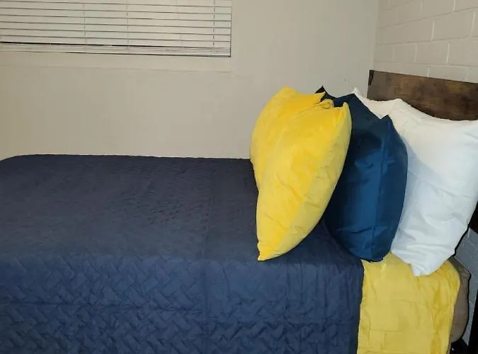 Apartment Hidden Gem In Area *